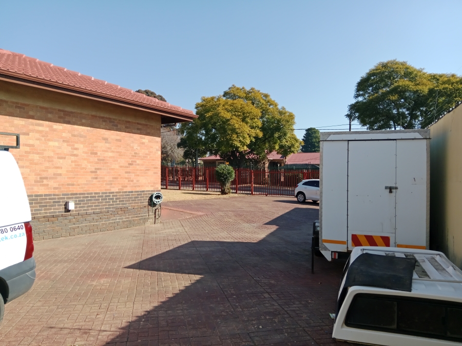 3 Bedroom Property for Sale in Robertsham Gauteng