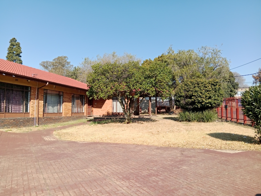 3 Bedroom Property for Sale in Robertsham Gauteng