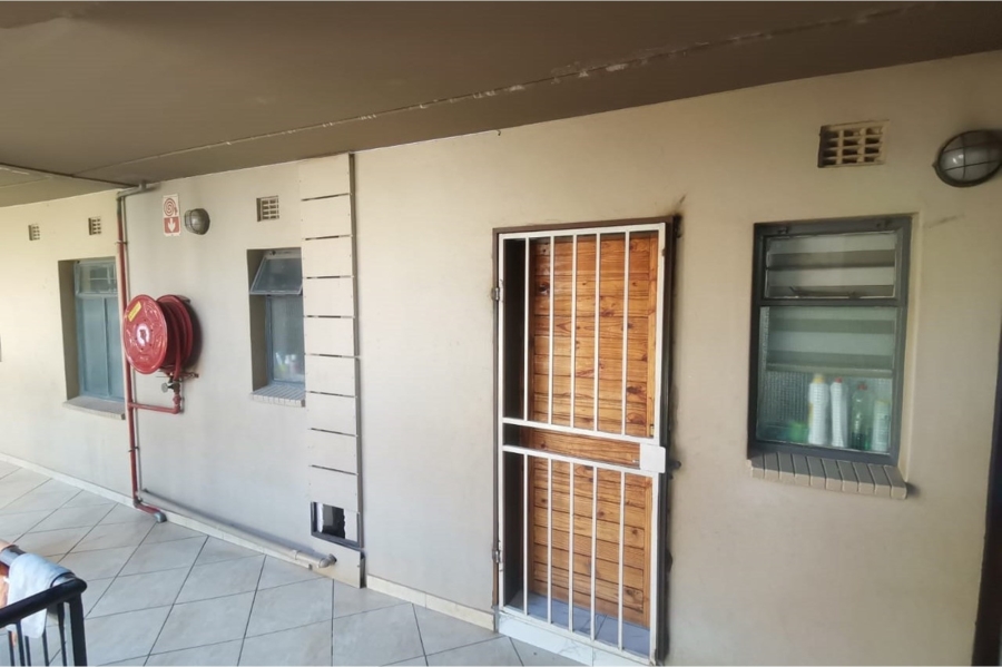 2 Bedroom Property for Sale in Jabulani Gauteng
