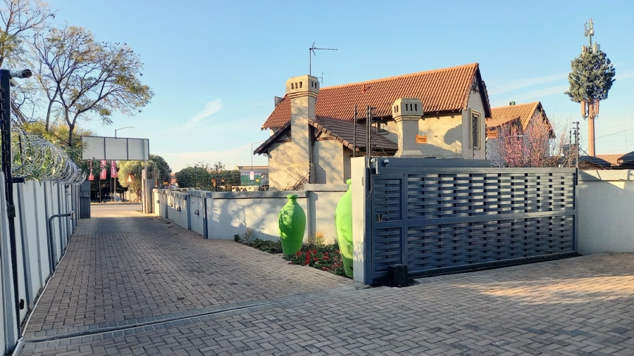 Commercial Property for Sale in Moreleta Park Gauteng