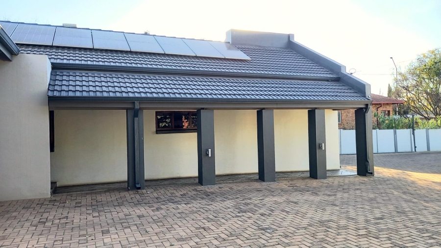 Commercial Property for Sale in Moreleta Park Gauteng