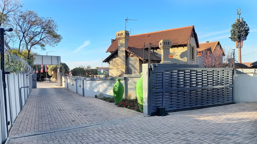Commercial Property for Sale in Moreleta Park Gauteng