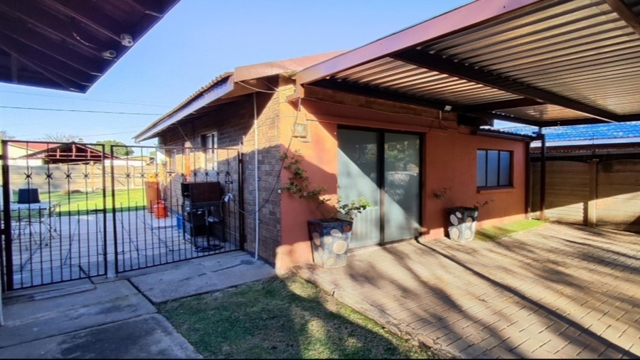 3 Bedroom Property for Sale in Vanderbijlpark SW 1 Gauteng