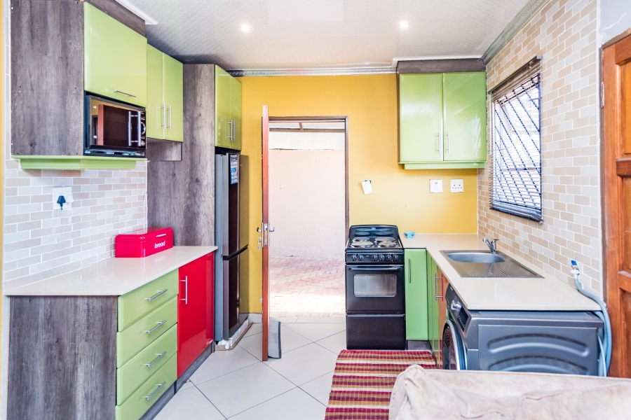 2 Bedroom Property for Sale in Fleurhof Gauteng