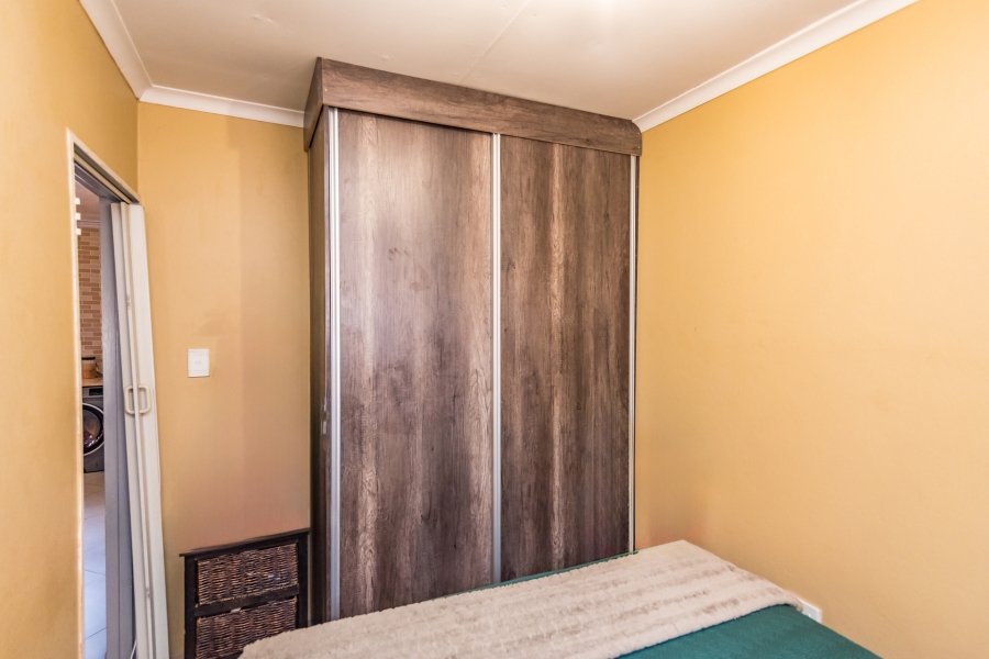 2 Bedroom Property for Sale in Fleurhof Gauteng