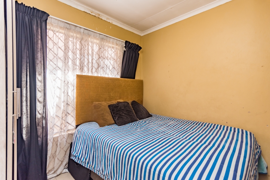 2 Bedroom Property for Sale in Fleurhof Gauteng