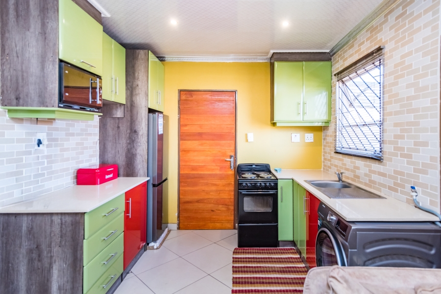 2 Bedroom Property for Sale in Fleurhof Gauteng