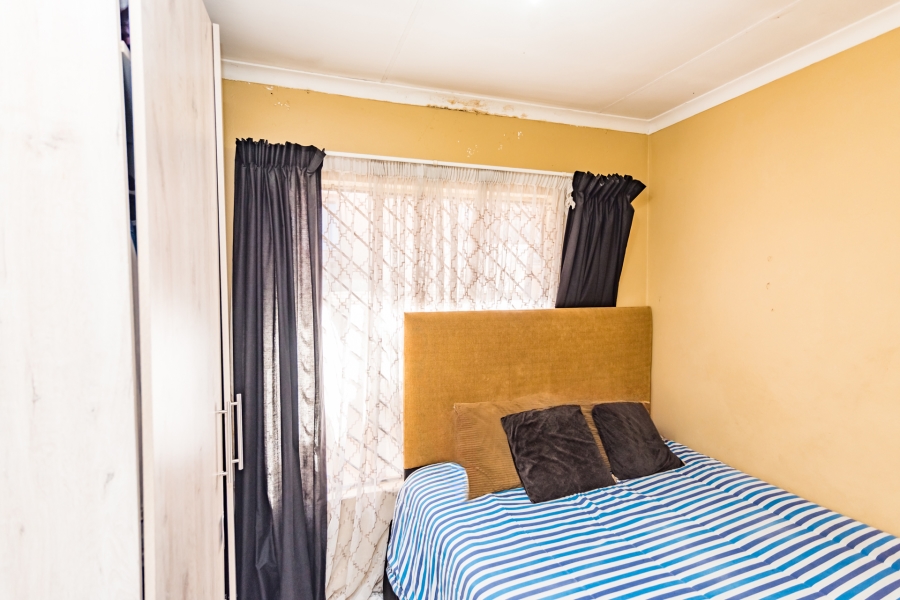 2 Bedroom Property for Sale in Fleurhof Gauteng