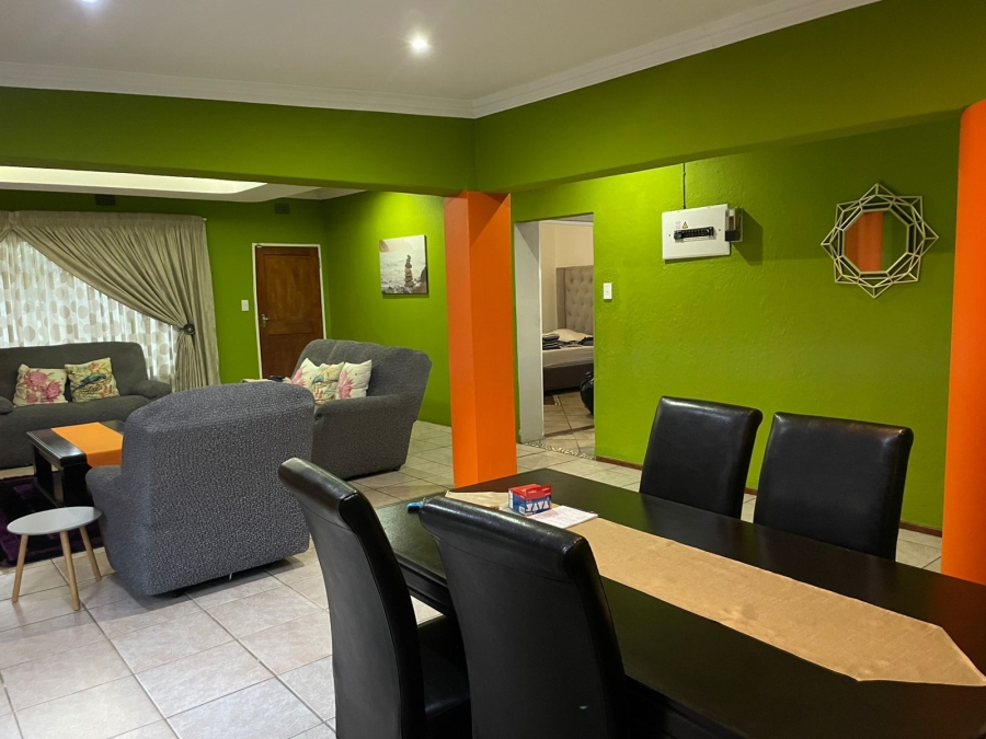To Let 4 Bedroom Property for Rent in Three Rivers Gauteng