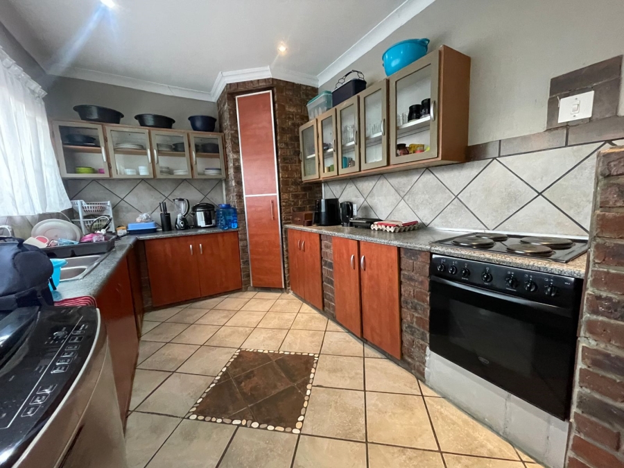To Let 4 Bedroom Property for Rent in Three Rivers Gauteng