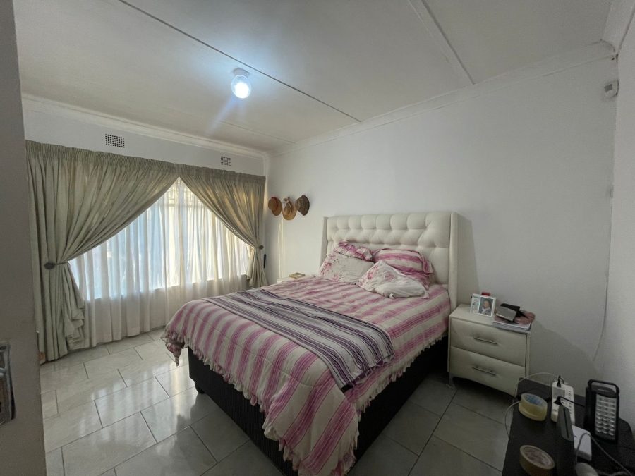 To Let 4 Bedroom Property for Rent in Three Rivers Gauteng