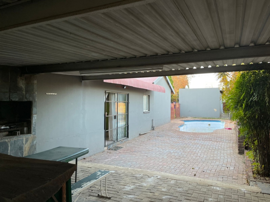 To Let 4 Bedroom Property for Rent in Three Rivers Gauteng