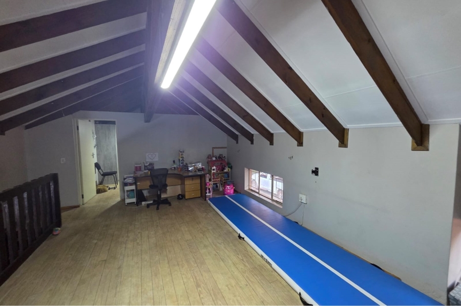4 Bedroom Property for Sale in Eldoraigne Gauteng