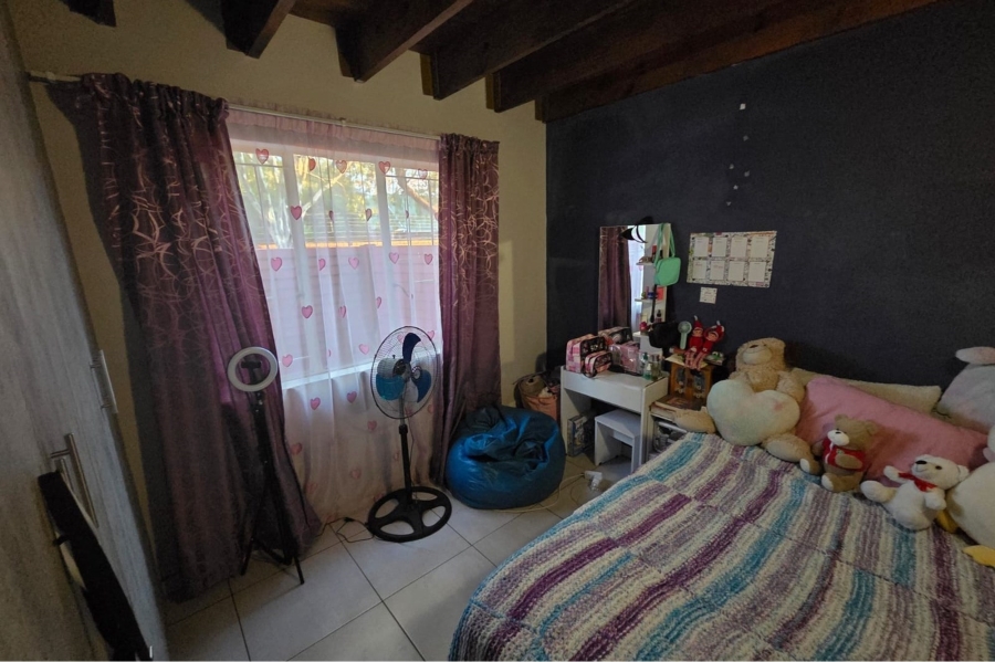 4 Bedroom Property for Sale in Eldoraigne Gauteng