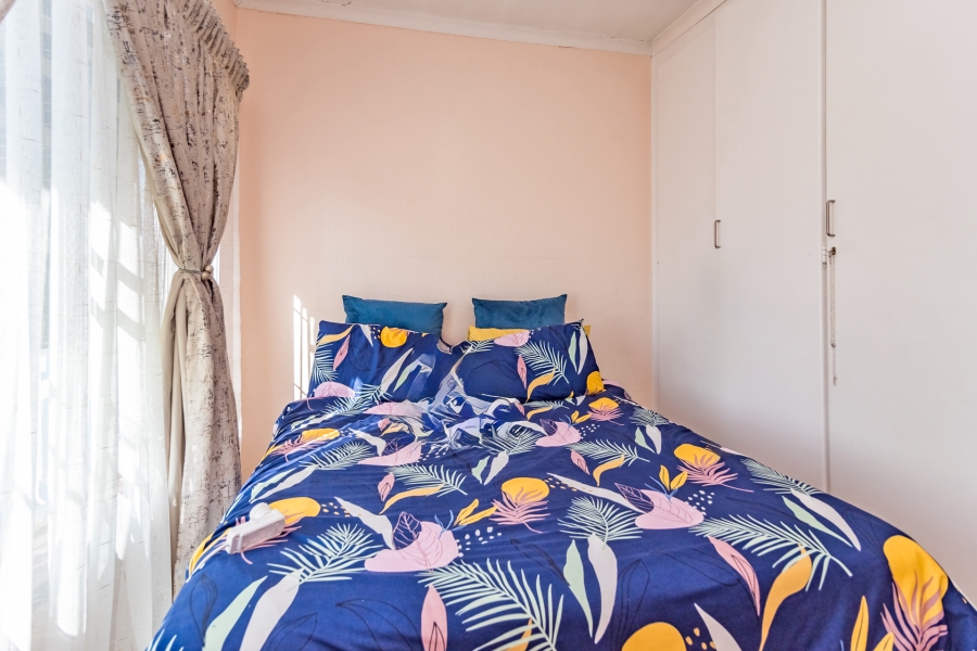 5 Bedroom Property for Sale in Roodekrans Gauteng