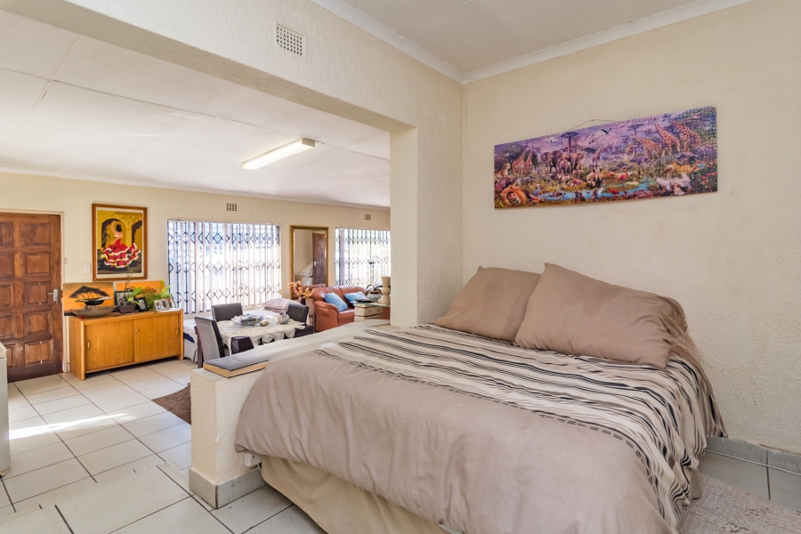 5 Bedroom Property for Sale in Roodekrans Gauteng