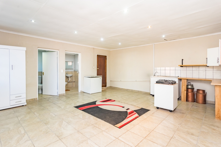 5 Bedroom Property for Sale in Roodekrans Gauteng
