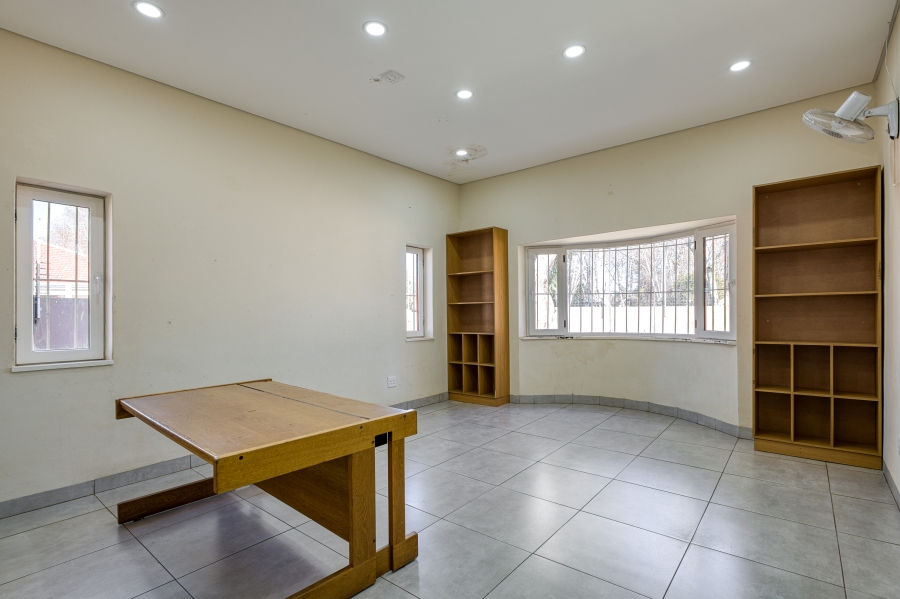 3 Bedroom Property for Sale in Highlands North Gauteng