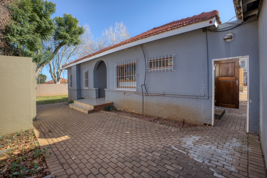 3 Bedroom Property for Sale in Highlands North Gauteng