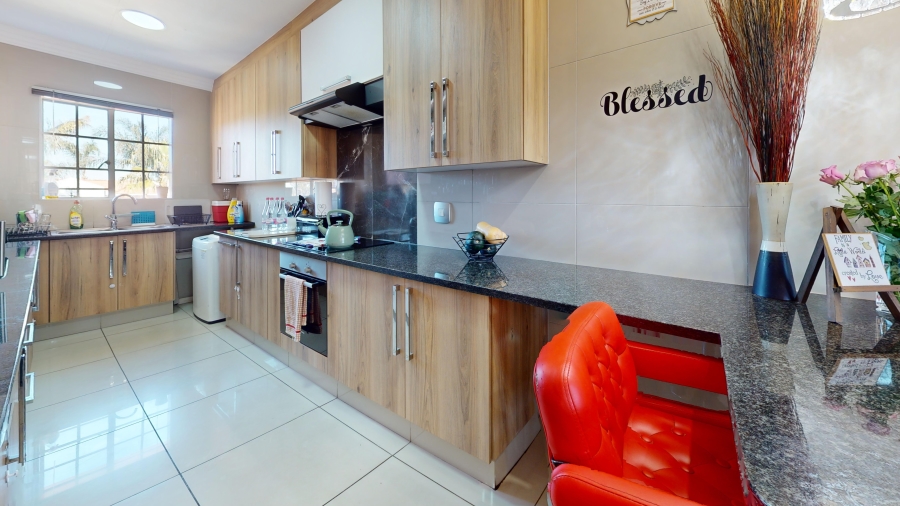 2 Bedroom Property for Sale in Beyers Park Gauteng