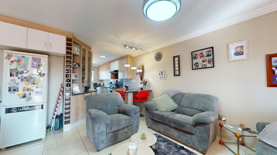 2 Bedroom Property for Sale in Beyers Park Gauteng
