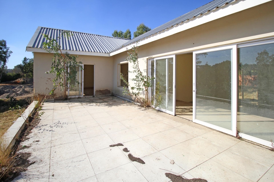 4 Bedroom Property for Sale in Blue Hills Country Estate Gauteng