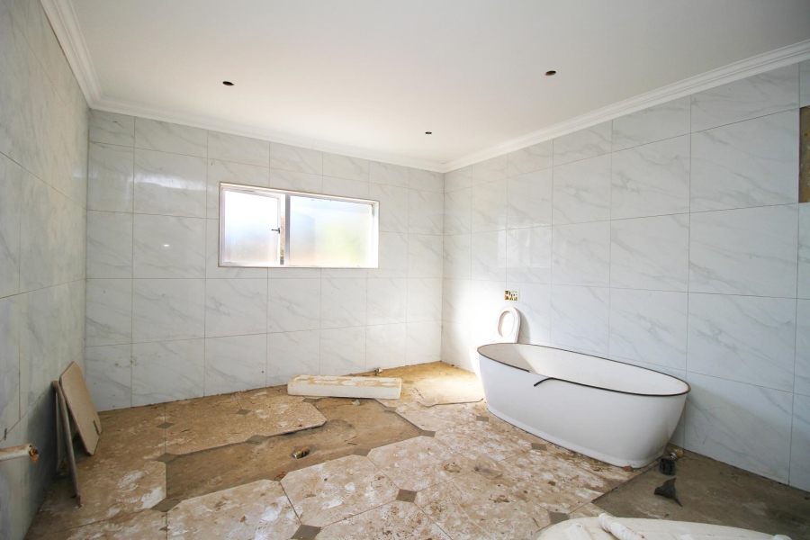4 Bedroom Property for Sale in Blue Hills Country Estate Gauteng