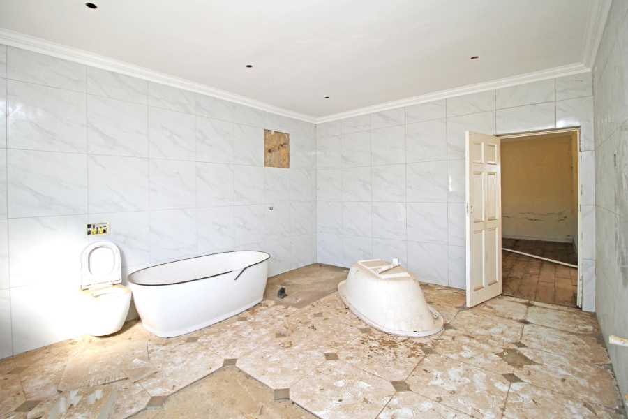 4 Bedroom Property for Sale in Blue Hills Country Estate Gauteng