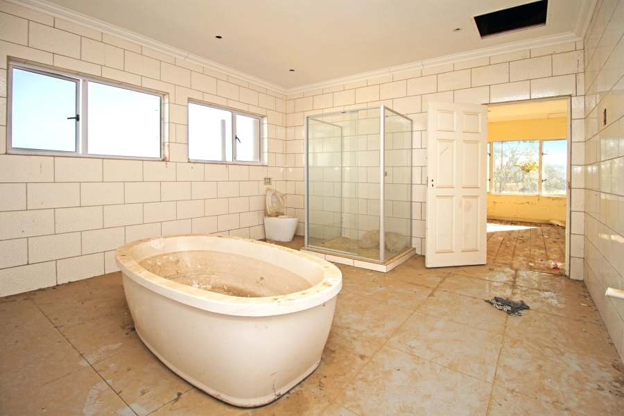 4 Bedroom Property for Sale in Blue Hills Country Estate Gauteng
