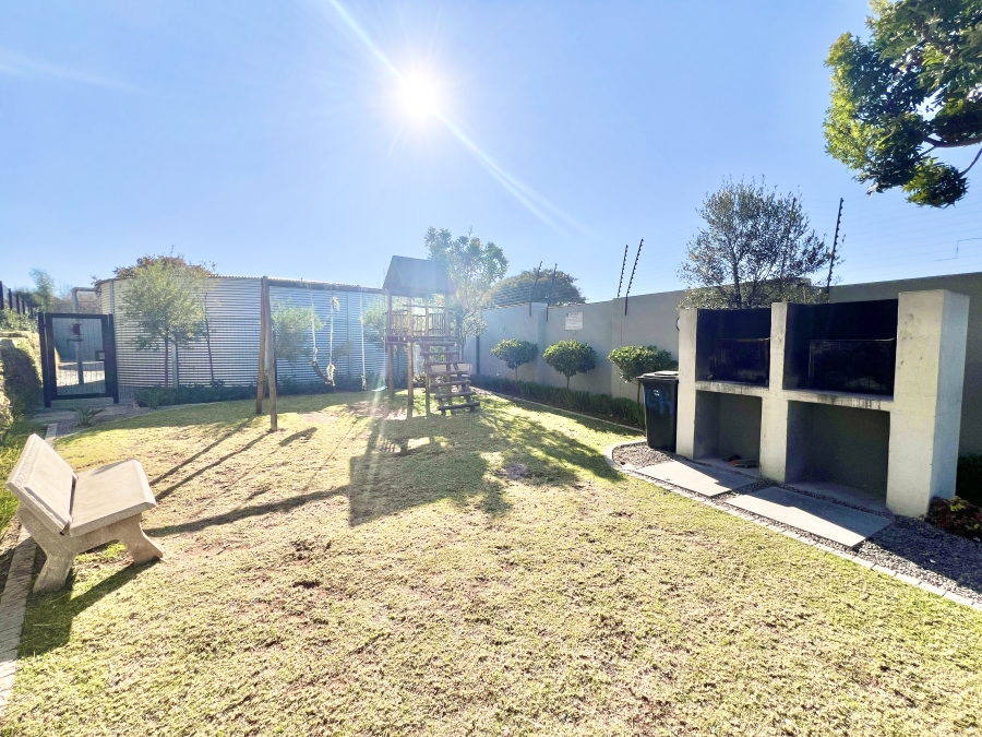 2 Bedroom Property for Sale in Midridge Park Gauteng