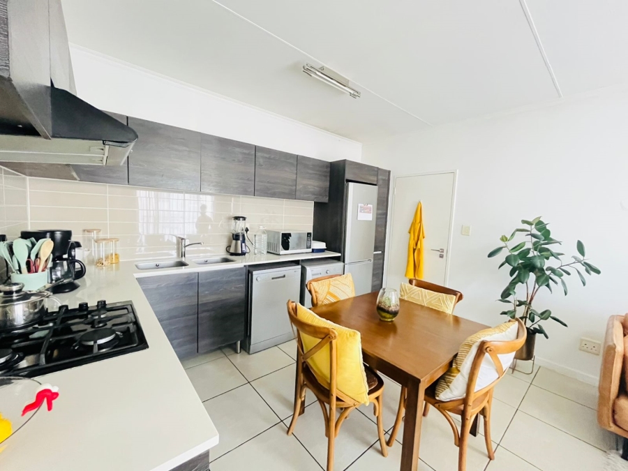 To Let 1 Bedroom Property for Rent in Petervale Gauteng