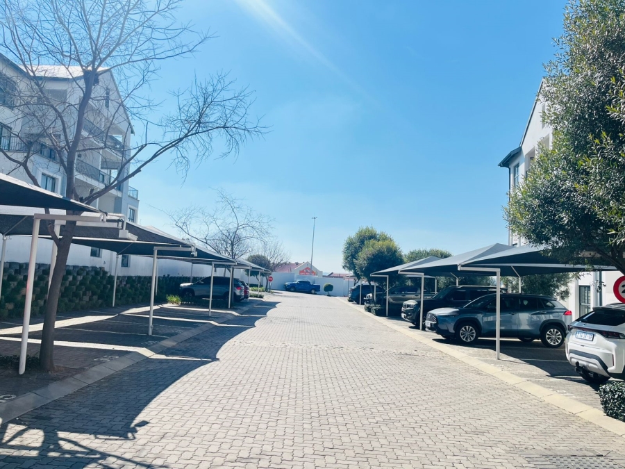 To Let 1 Bedroom Property for Rent in Petervale Gauteng