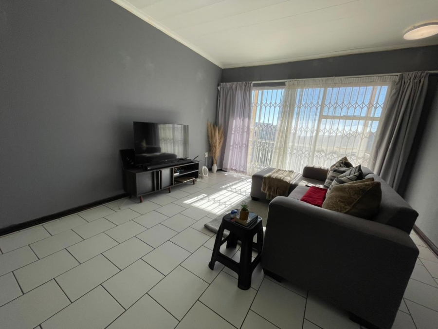 2 Bedroom Property for Sale in Silverfields Gauteng