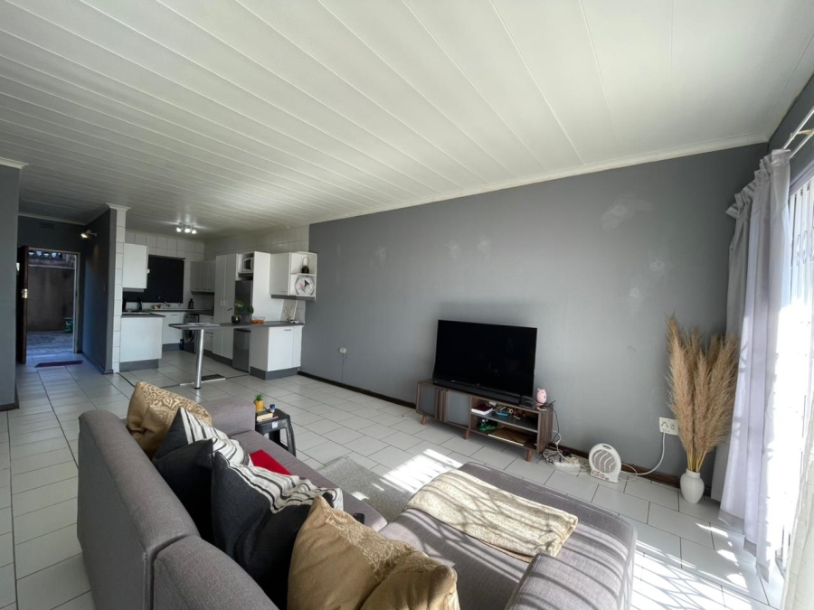 2 Bedroom Property for Sale in Silverfields Gauteng