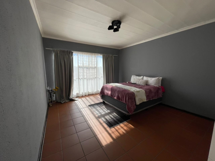 2 Bedroom Property for Sale in Silverfields Gauteng