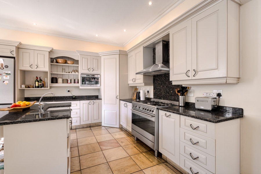 To Let 5 Bedroom Property for Rent in Dainfern Golf Estate Gauteng