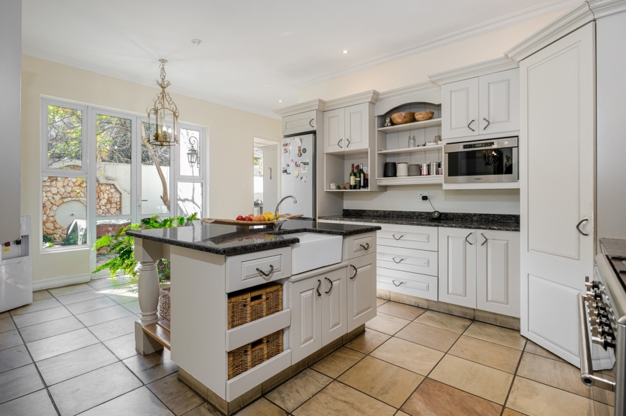 To Let 5 Bedroom Property for Rent in Dainfern Golf Estate Gauteng