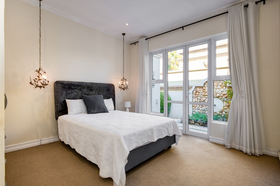 To Let 5 Bedroom Property for Rent in Dainfern Golf Estate Gauteng
