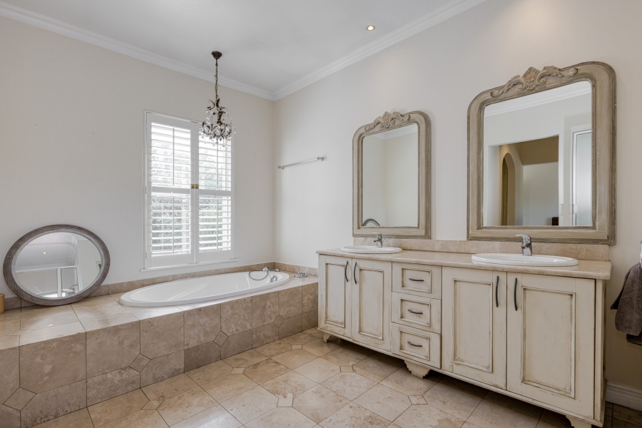To Let 5 Bedroom Property for Rent in Dainfern Golf Estate Gauteng