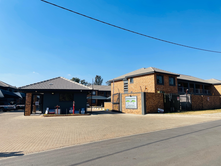 To Let 3 Bedroom Property for Rent in Cloverdene Gauteng