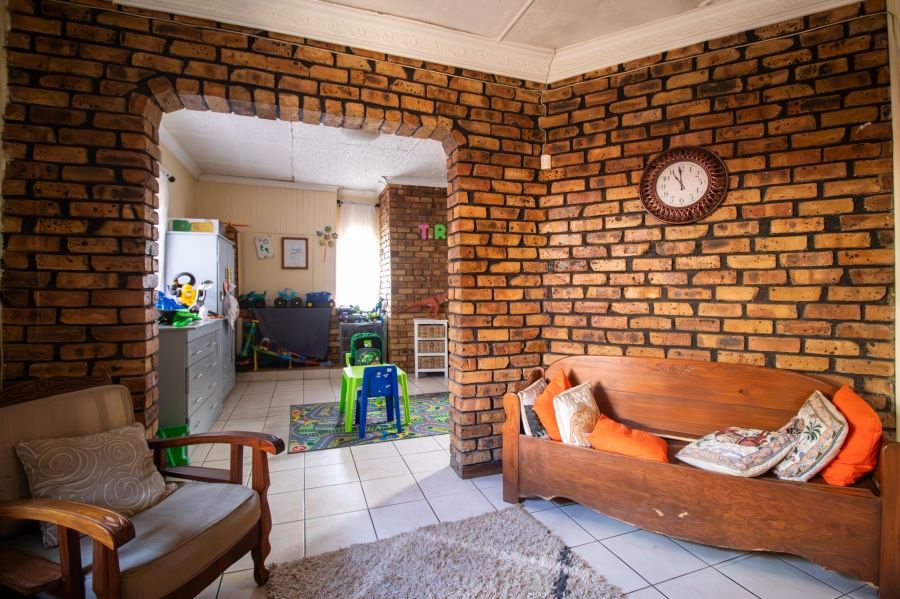 3 Bedroom Property for Sale in Queenswood Gauteng