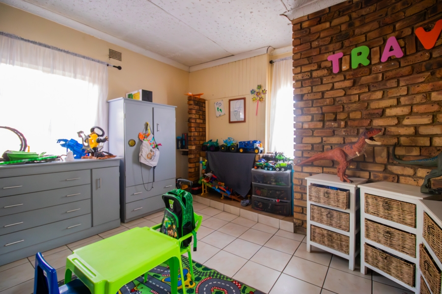 3 Bedroom Property for Sale in Queenswood Gauteng