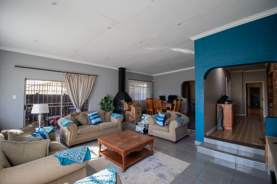 3 Bedroom Property for Sale in Queenswood Gauteng
