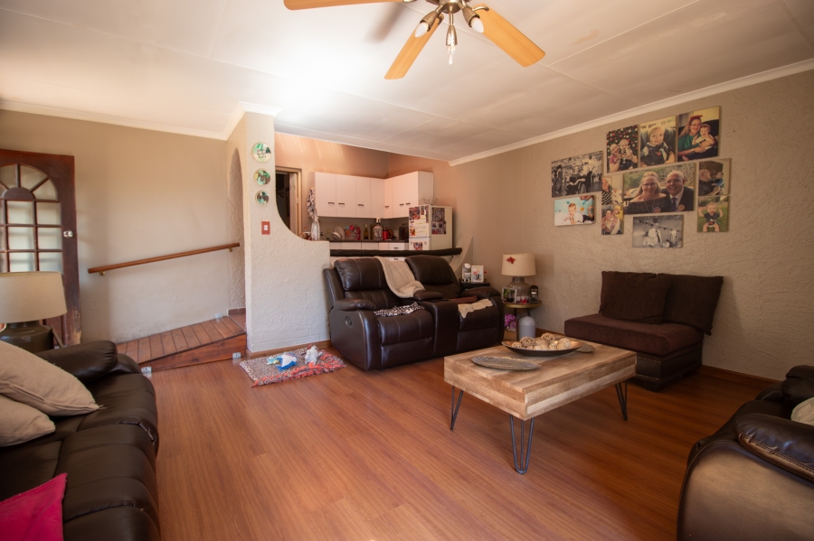 3 Bedroom Property for Sale in Queenswood Gauteng