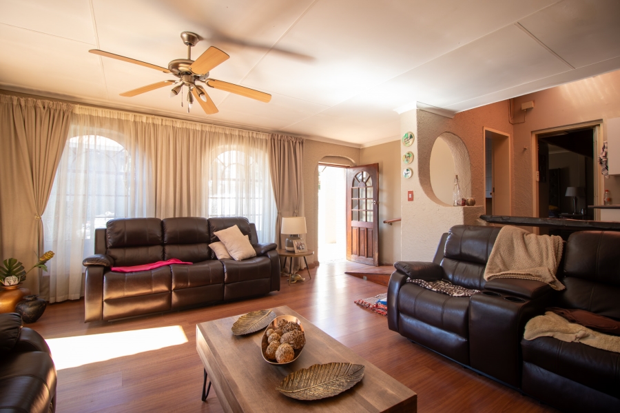 3 Bedroom Property for Sale in Queenswood Gauteng