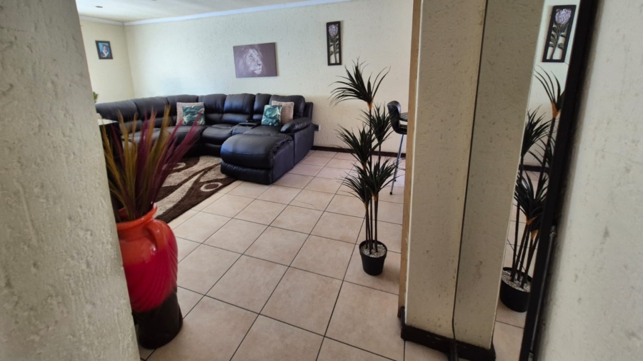 2 Bedroom Property for Sale in Comet Gauteng