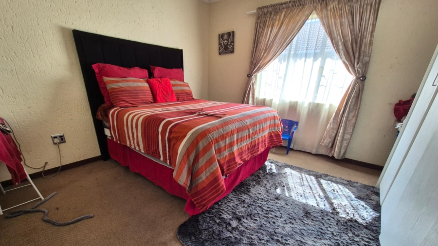 2 Bedroom Property for Sale in Comet Gauteng