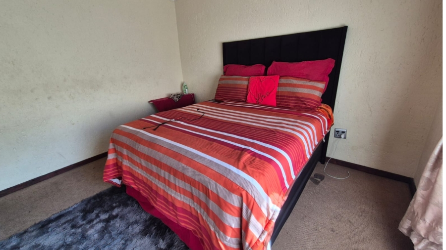 2 Bedroom Property for Sale in Comet Gauteng