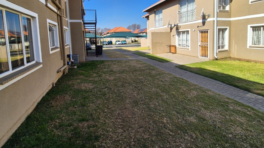 2 Bedroom Property for Sale in Comet Gauteng