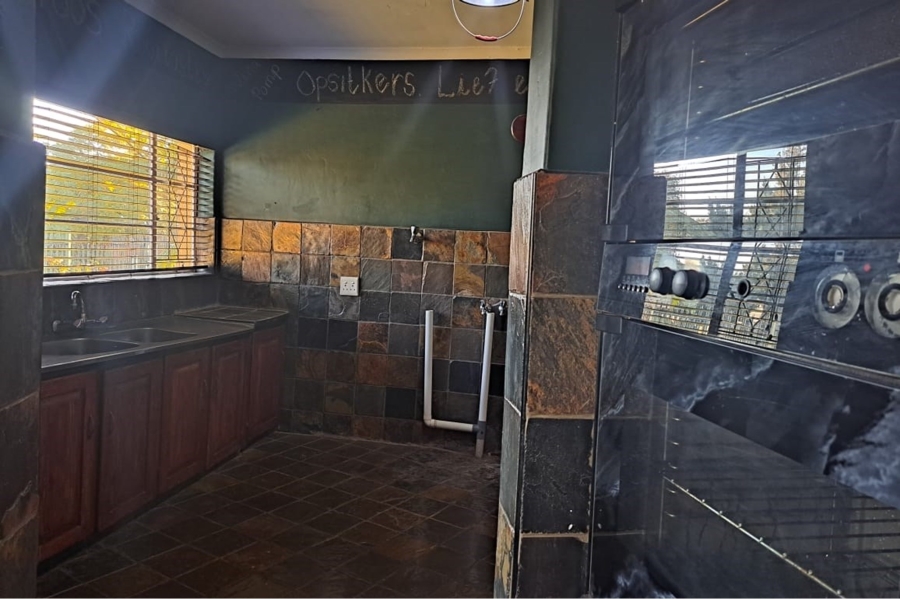 4 Bedroom Property for Sale in Roodekrans Gauteng